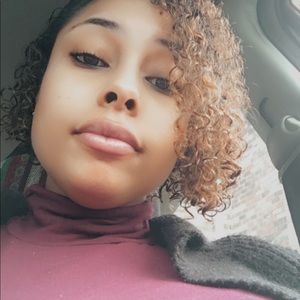 Meet your Posher, Dequanna